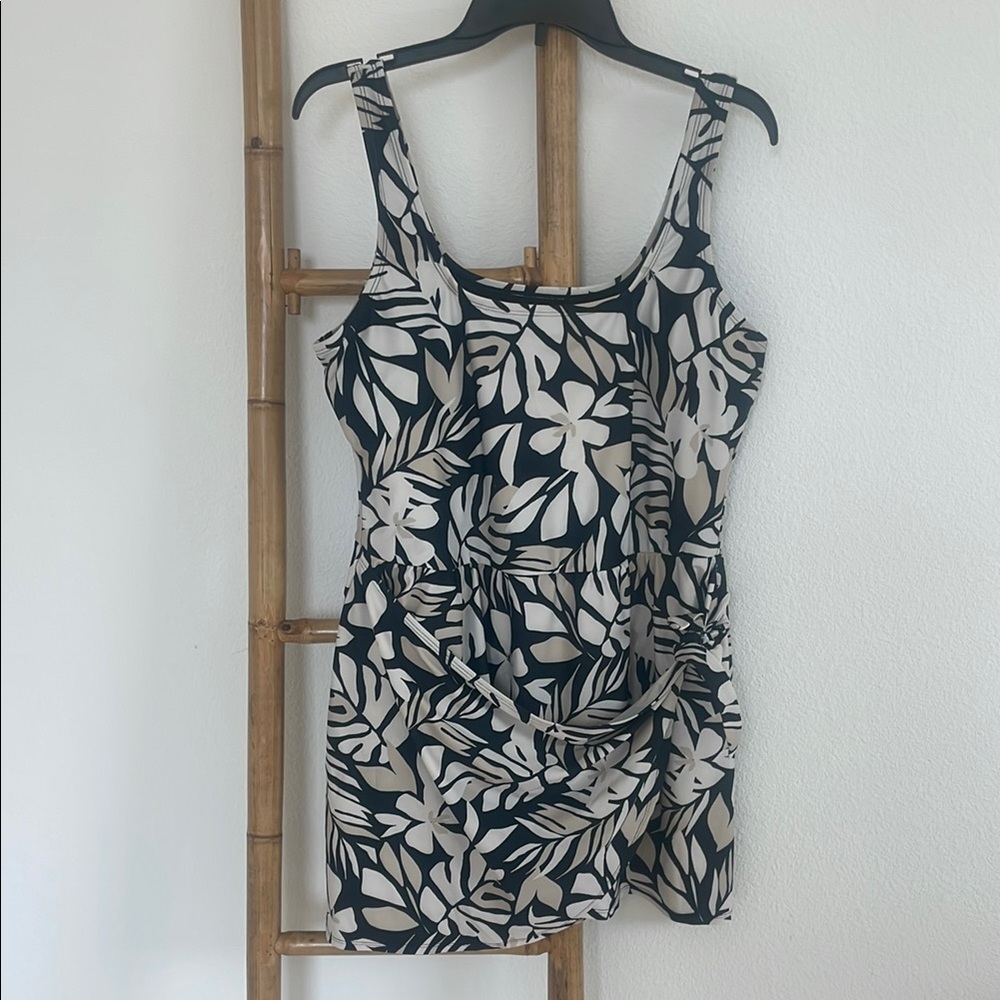 Black and White Leaf Print Swim Dress